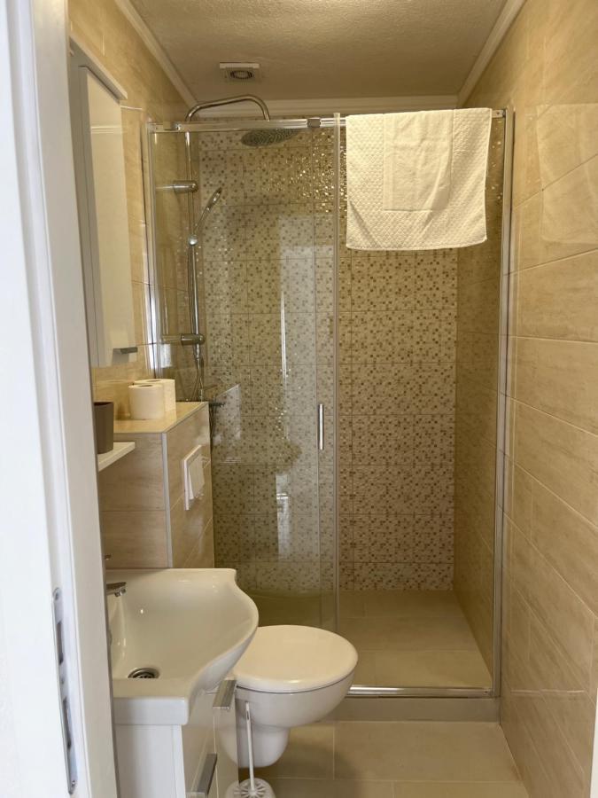 Sea View, Peaceful. Apartment Макарска Екстериор снимка